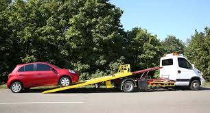 What Should You Look for in a Tilt Tray Towing Company?